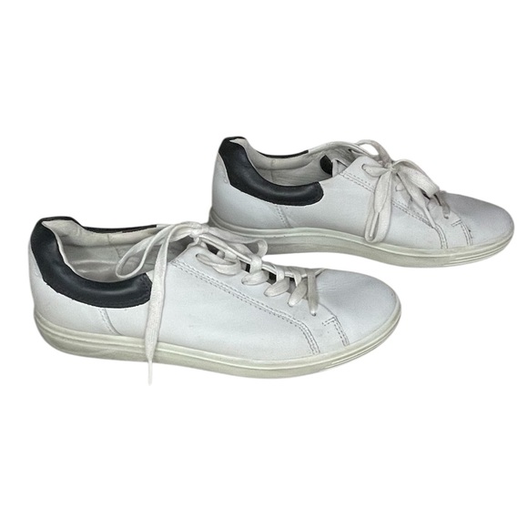 ECCO Women's Soft 7 Street Leather Sneaker - Picture 6 of 10